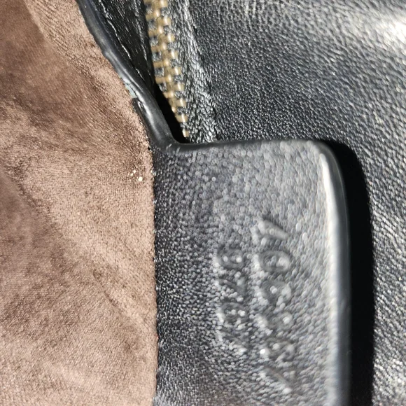 LARGE LEATHER TOTE BY GUCCI - Picture 6 of 10